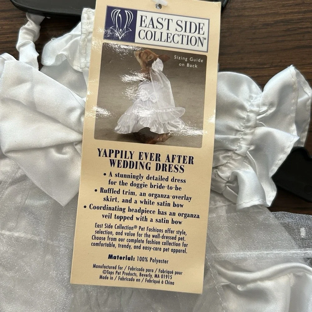 Dog Wedding Dress Size XXS Yappily Ever‎ After Attached Veil
